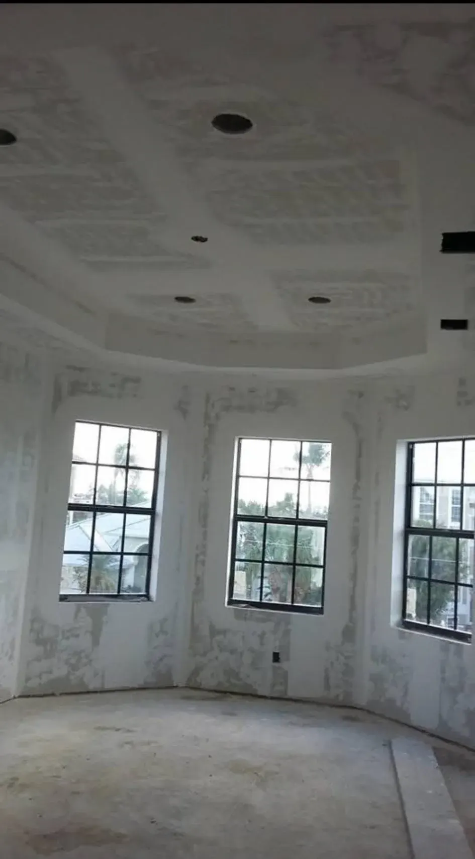 Bay window room with finished drywall walls and ceiling, drywall contractor in Lehigh Acres